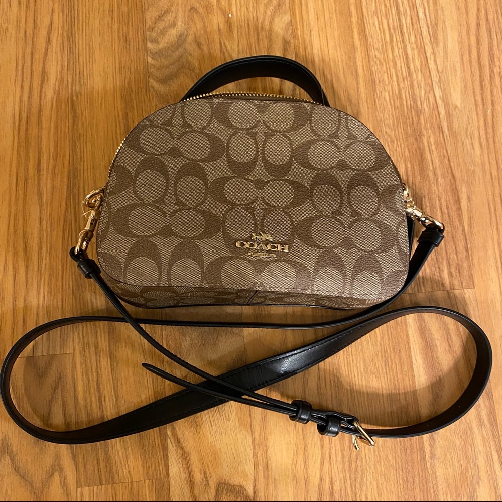 Coach purse Serena satchel, signature crossbody
